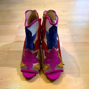 Jessica Simpson flower heels size 8.5